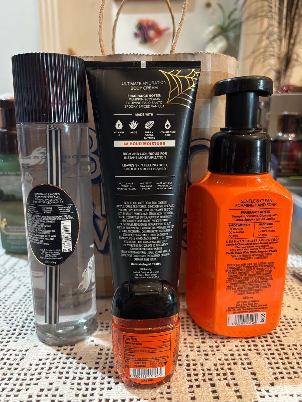 (2026) Bath & Body Works Jack Skellington Bath Set - Picture 2 of 2